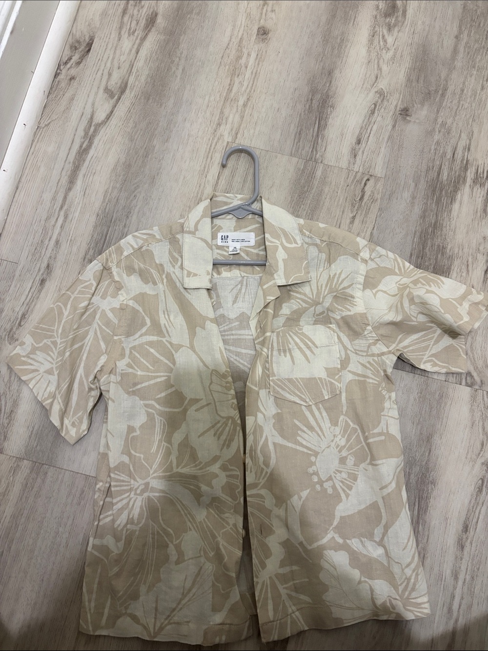 GAP Beige and Cream Floral Camp Shirt